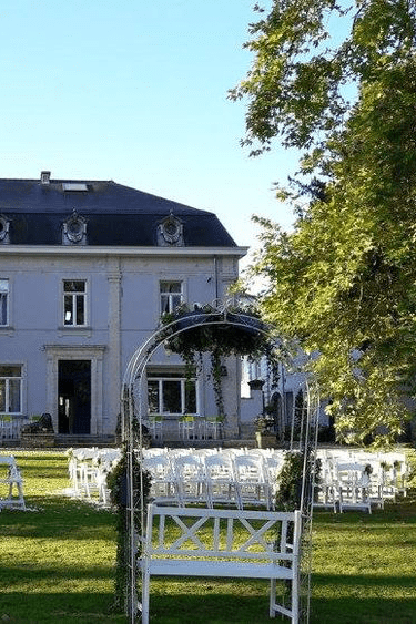 Chateau de l'Ardoisière Garden Wedding