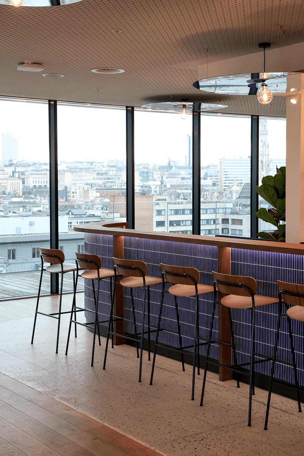 Rooftop 58 High chairs bar