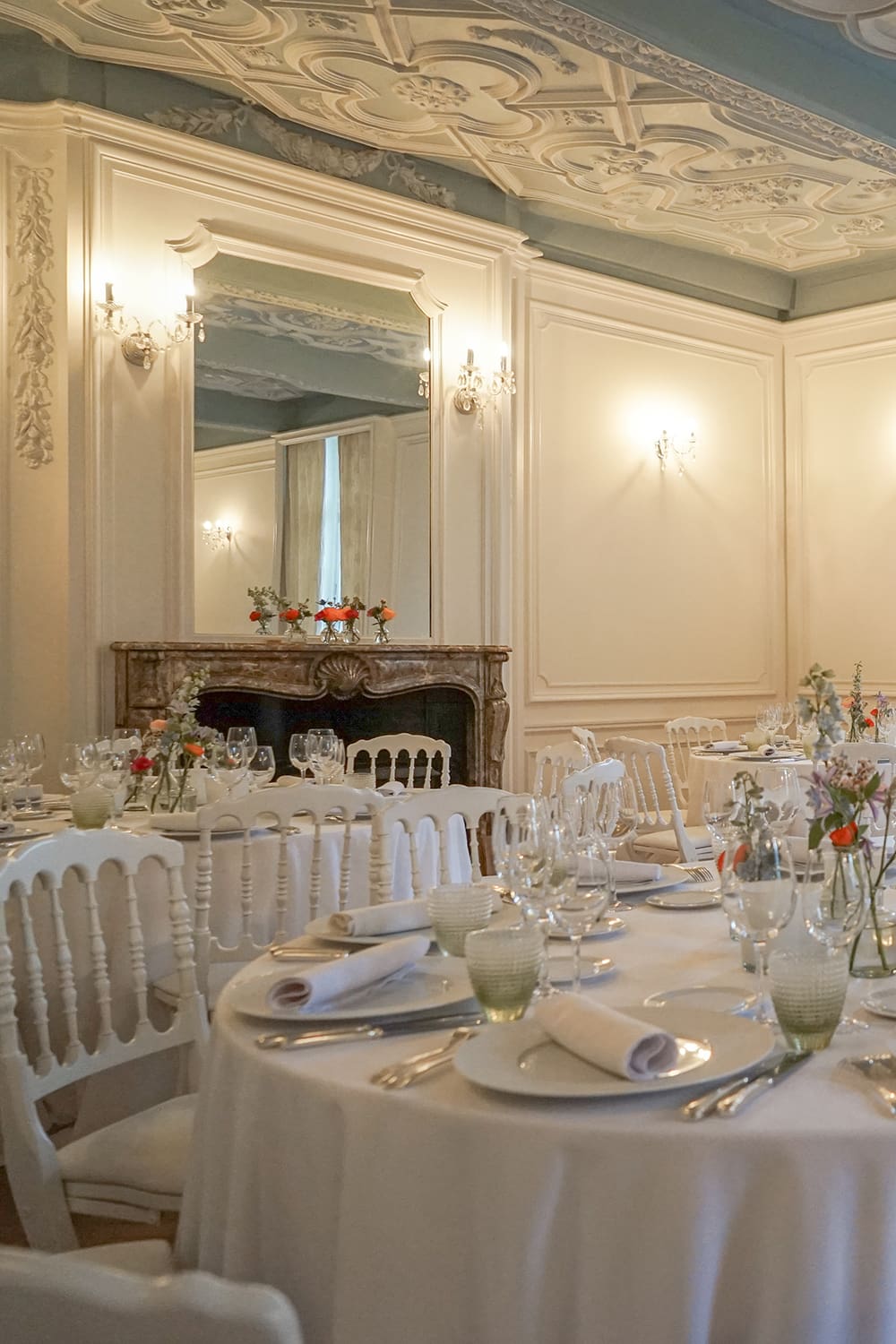 Château de Rivieren Brussels Elegant Round tables Choux Event