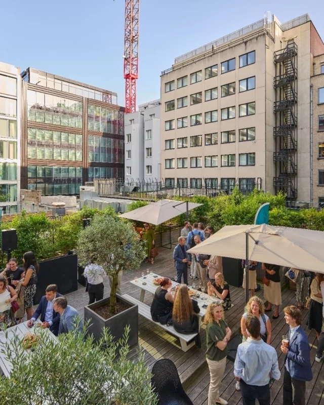 🔥 30°C on the thermometer, 100 guests, and a summer vibe that was simply contagious!
Last week, we brought flavor and freshness to Fourtold’s Summer Reception at their gorgeous offices on Avenue des Arts in Brussels. 

On the menu:
• BBQ-style bites
• Ice-cold treats
• A top-notch team
• And above all: good vibes all around!

Thanks for their trust 🫶