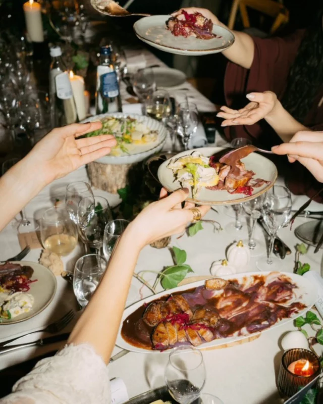 There’s a timeless beauty in gathering around the table, in moments that truly reflect the spirit of “sharing is caring.”

Photographs by @orianebaldassarre