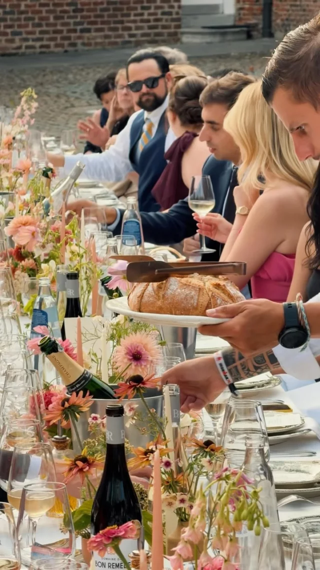 Fine dining, but make it mingle. 😋✨