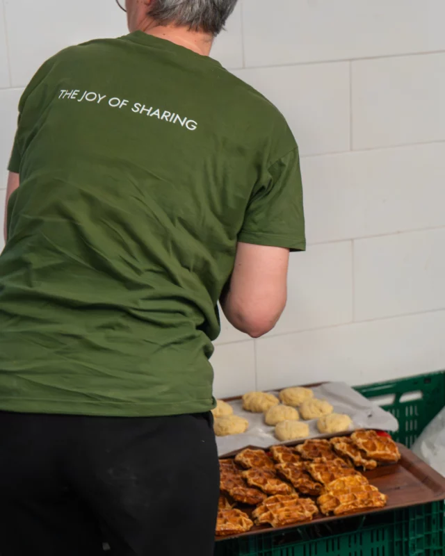The mission : 100 homemade waffles to make on-site for one event.

Mission Waffle is on. ✅

The preparation: the batter was made in-house 48 hours earlier, then left to rest until it was at its best.

The timing: 
Three minutes per waffle.
Two at a time.
50 rounds.

That’s at least 150 minutes at the waffle iron.

The teamwork: While Despyna kept the rest of the food service moving, a member of the @xtra_via team stepped in at the waffle iron.

Mission Waffle takes a team.

The result:
48 hours to prepare.
150 minutes to cook.
Five minutes to eat.

Worth it. 🧇